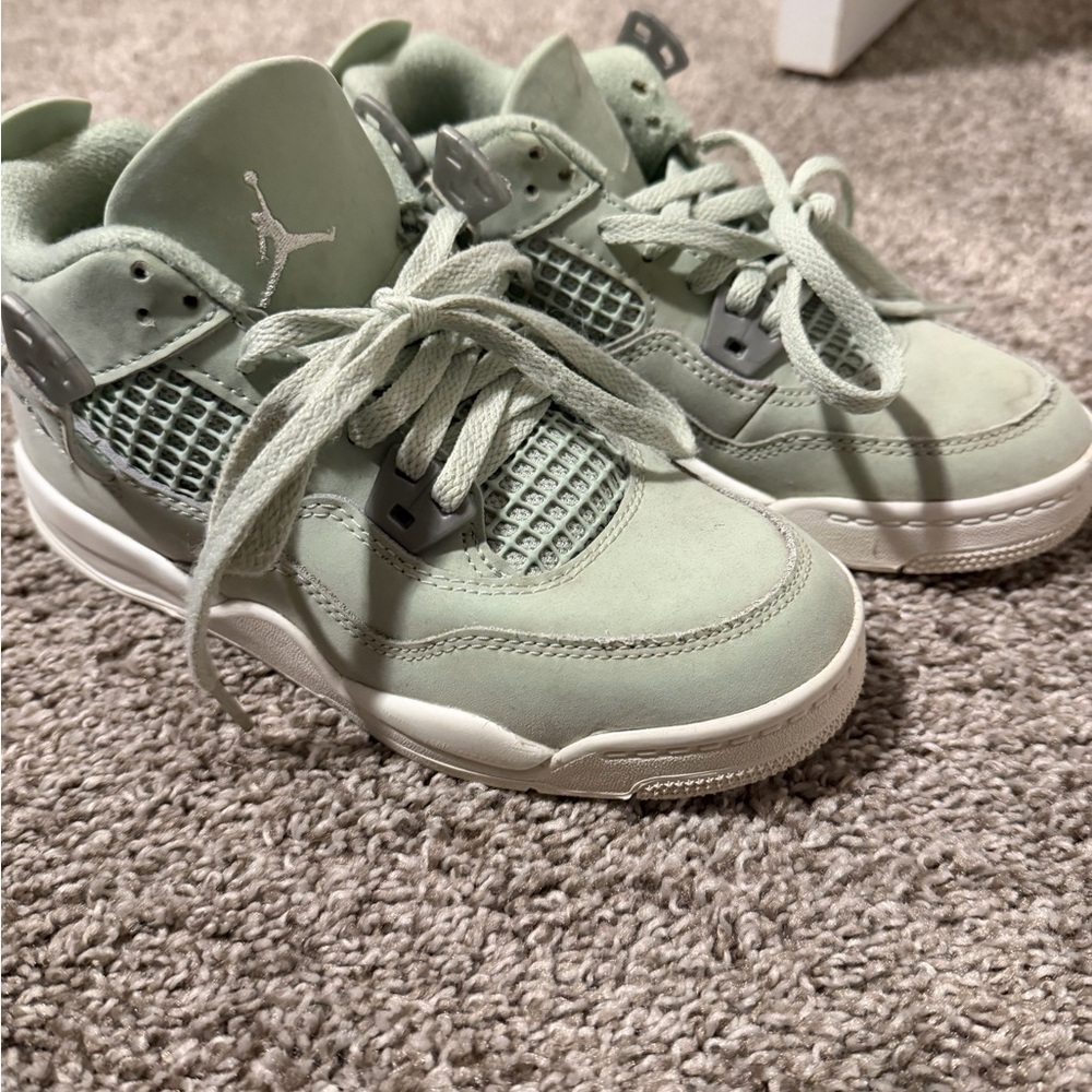 Jordan 4 Retro